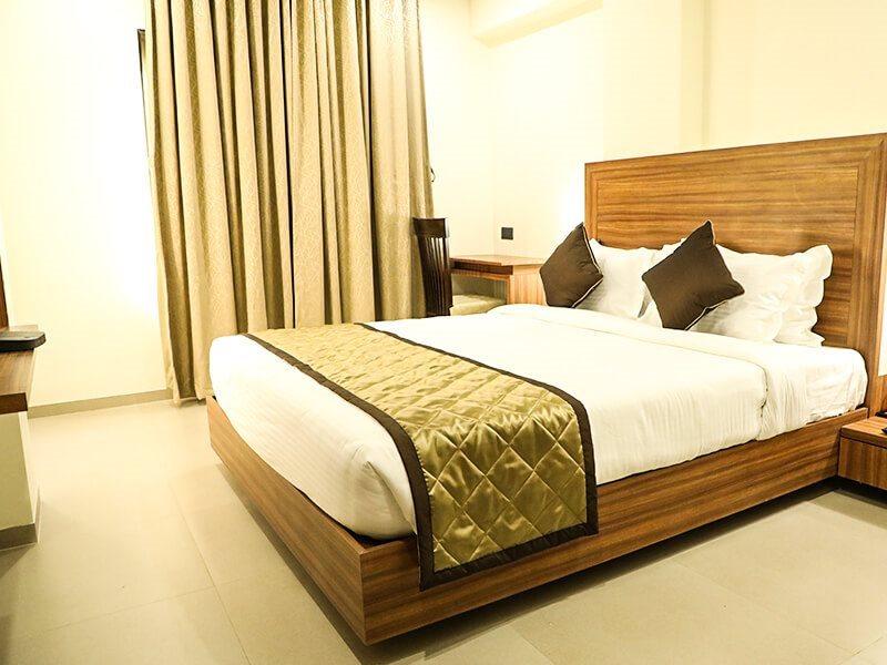 Kyriad Hotel Solapur by OTHPL Bagian luar foto