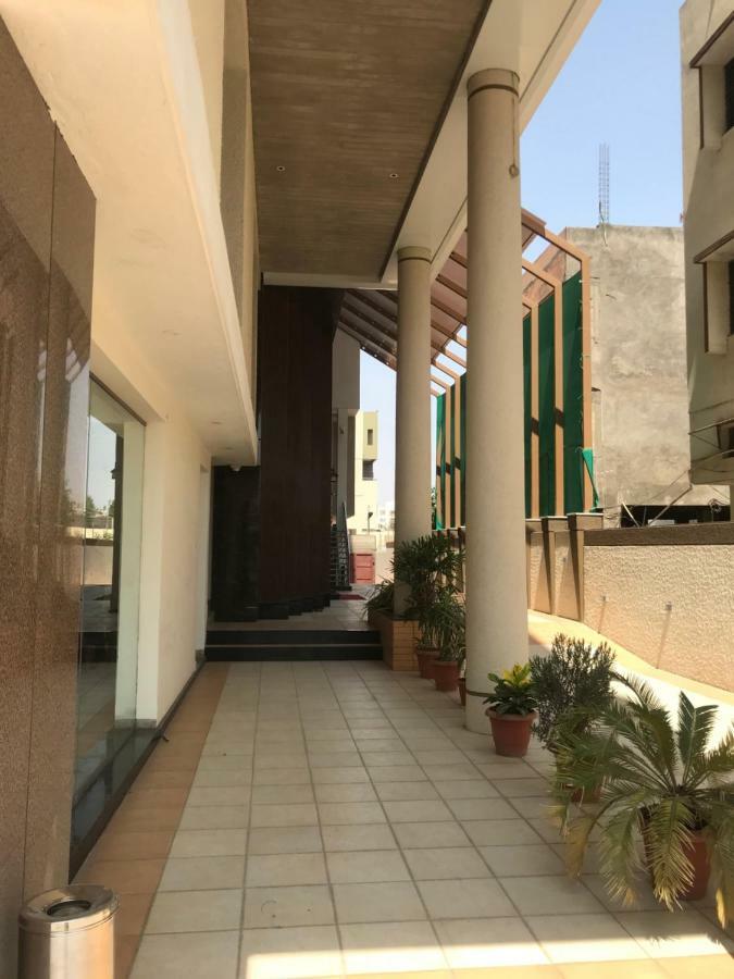 Kyriad Hotel Solapur by OTHPL Bagian luar foto