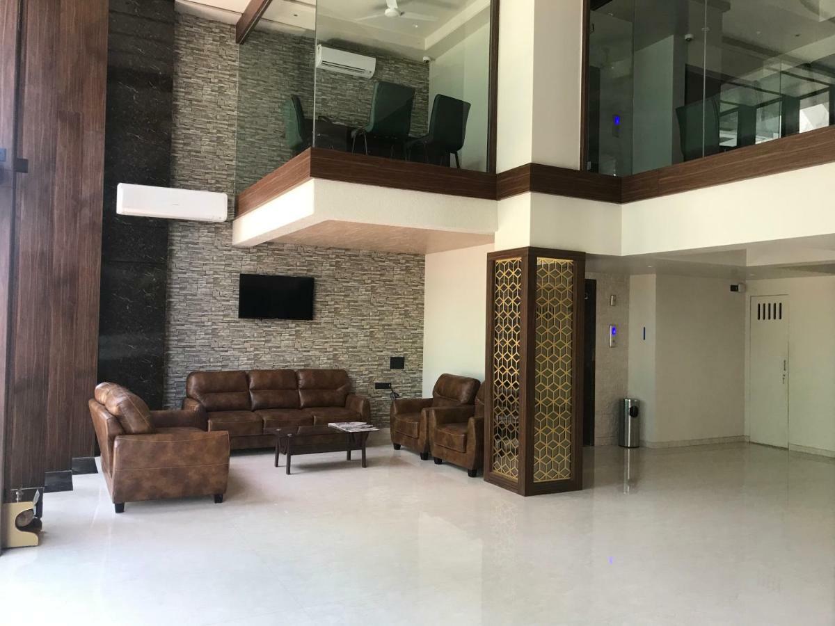 Kyriad Hotel Solapur by OTHPL Bagian luar foto