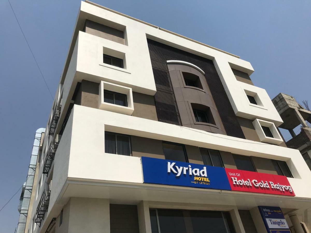 Kyriad Hotel Solapur by OTHPL Bagian luar foto