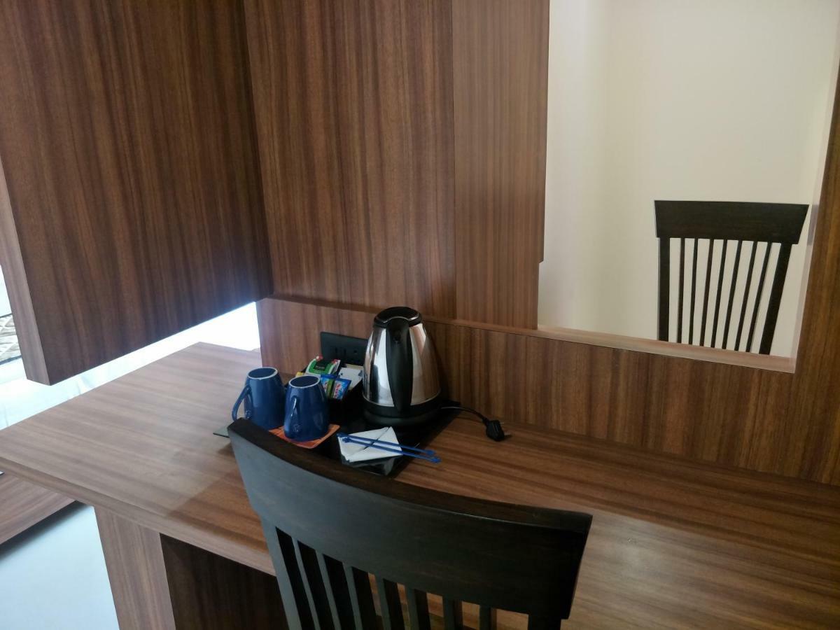 Kyriad Hotel Solapur by OTHPL Bagian luar foto