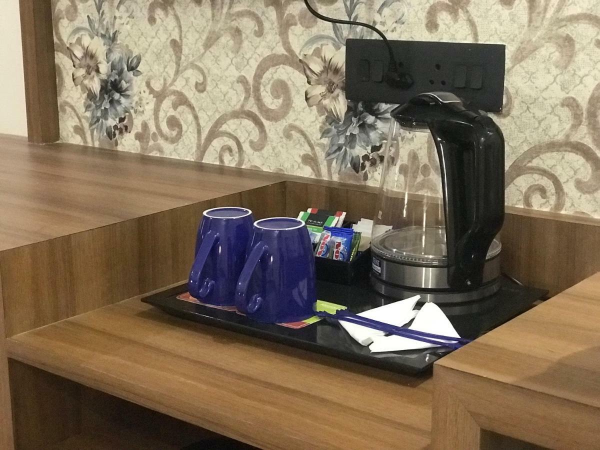 Kyriad Hotel Solapur by OTHPL Bagian luar foto